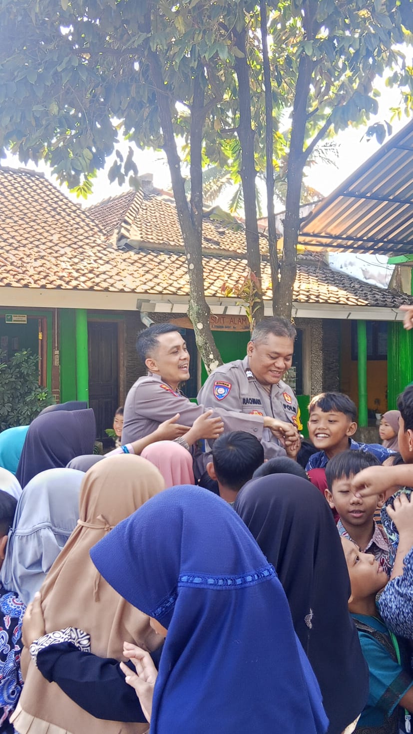 Hari Ketiga MPLS SD IT Alam Al Hikmah 2026/2027: Tanamkan PHBS dan Cegah Bullying Bersama Polsek Secang