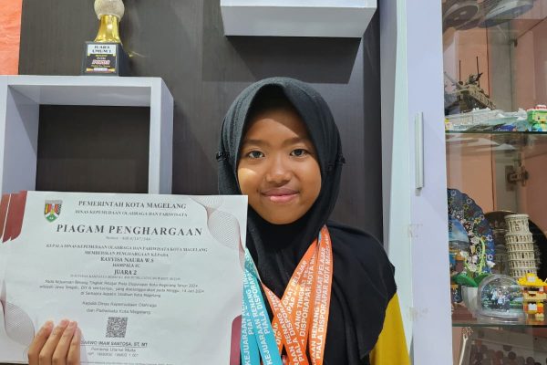 4. Kejuaraan Renang Tingkat Pelajar Piala Disporapar Kota Magelang