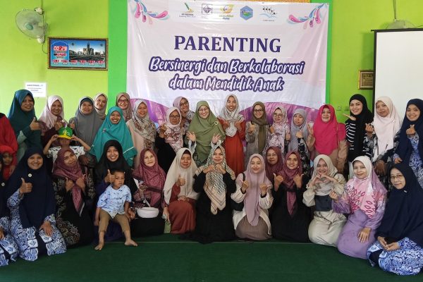 Foto Utama Kegiatan Parenting
